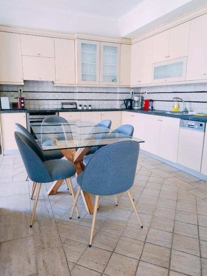 Nefeli City Apartments Patras Esterno foto