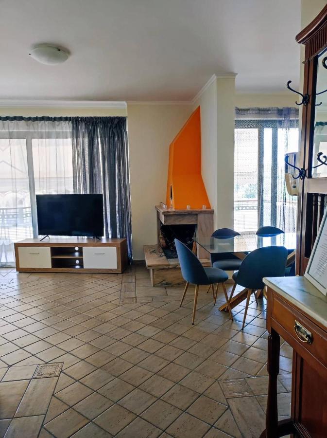 Nefeli City Apartments Patras Esterno foto